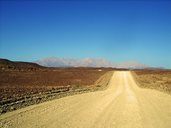 D2342 on the road towards the Brandberg